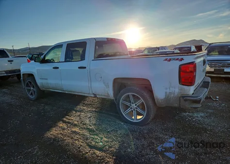 2018 Chevrolet Silverado K1500 z USA, uszkodzony, nr VIN 1GCUKNEC6JF153735